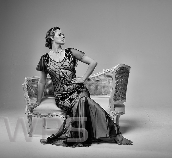A Movie Queen to Play the Scene