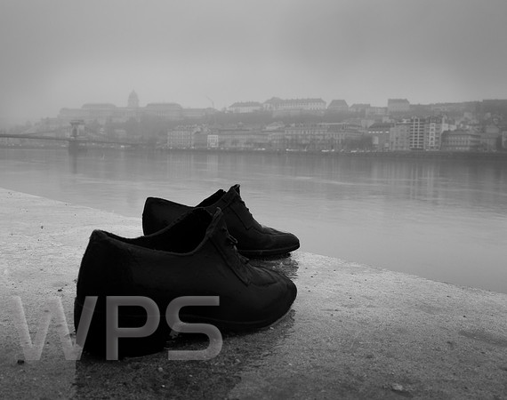 In memory of lost souls. Death on the Danube