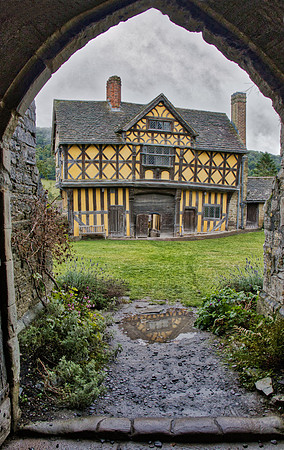 Stokesay Castle gate house
